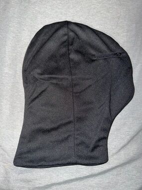 YEEZY BLACK DONDA MASK / ZIPPER MASK (BRAND NEW)